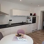 Manu *